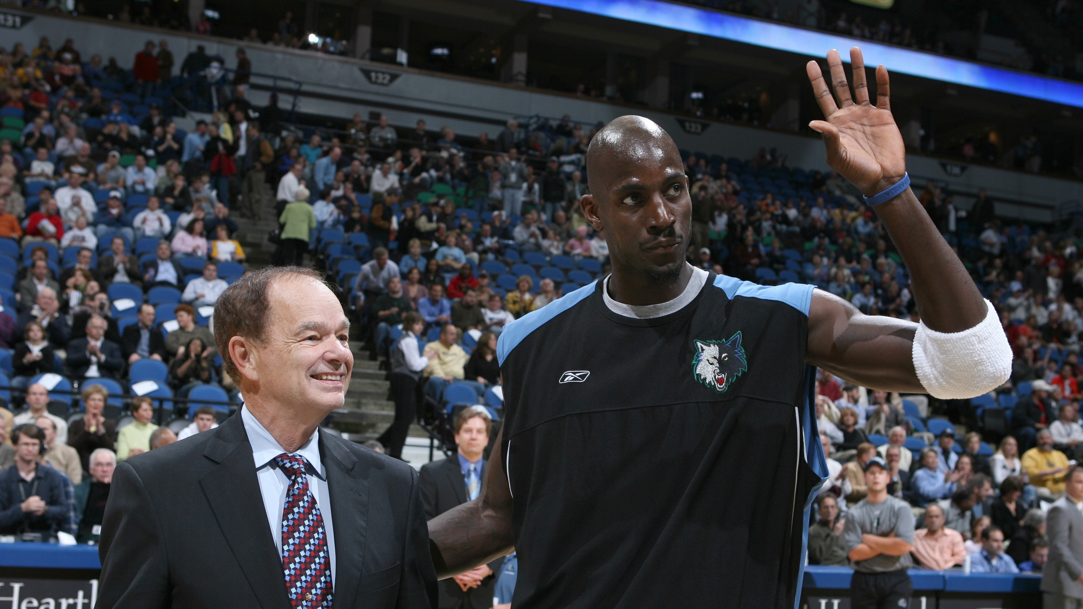 The Reason Why The Timberwolves Have Not Retired Kevin Garnett's Jersey -  Fadeaway World