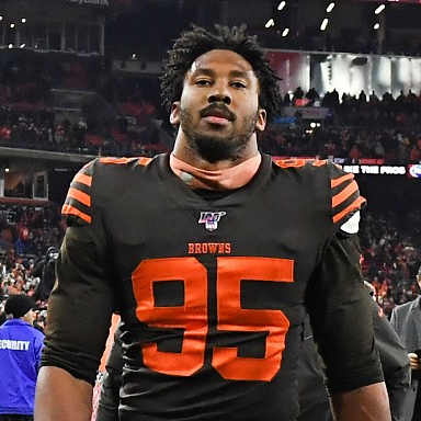 Browns' DE Myles Garrett announces 'retirement' from Pro Bowl - CGTN