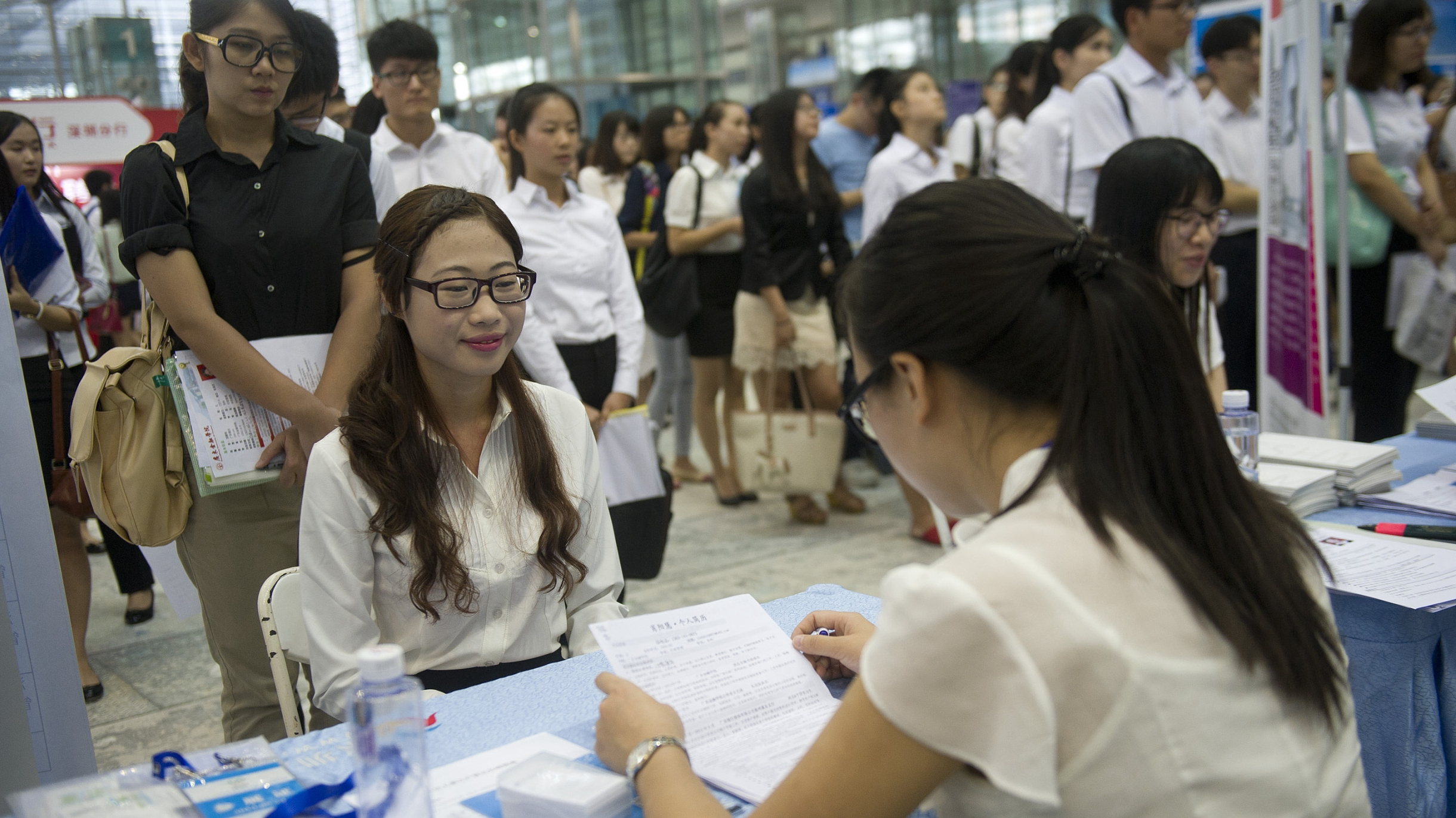 China Unveils New Measures To Boost Graduates Employment China