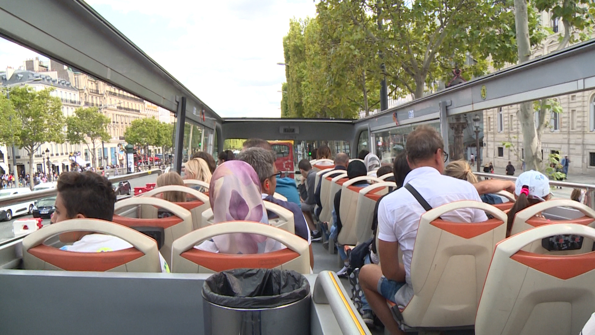 Paris pushes back against tour buses