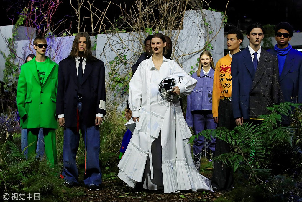 Louis Vuitton's Abloh makes suit and tie street on Paris catwalk - CGTN
