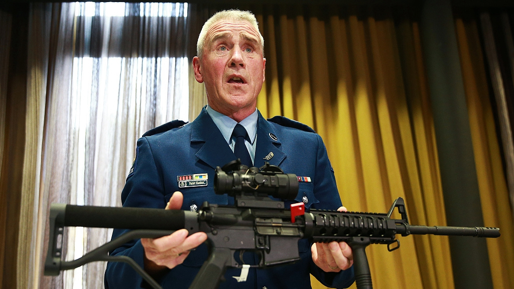 Expect 10. New Zealand Guns. Gun buy back. Senior Sergeant.