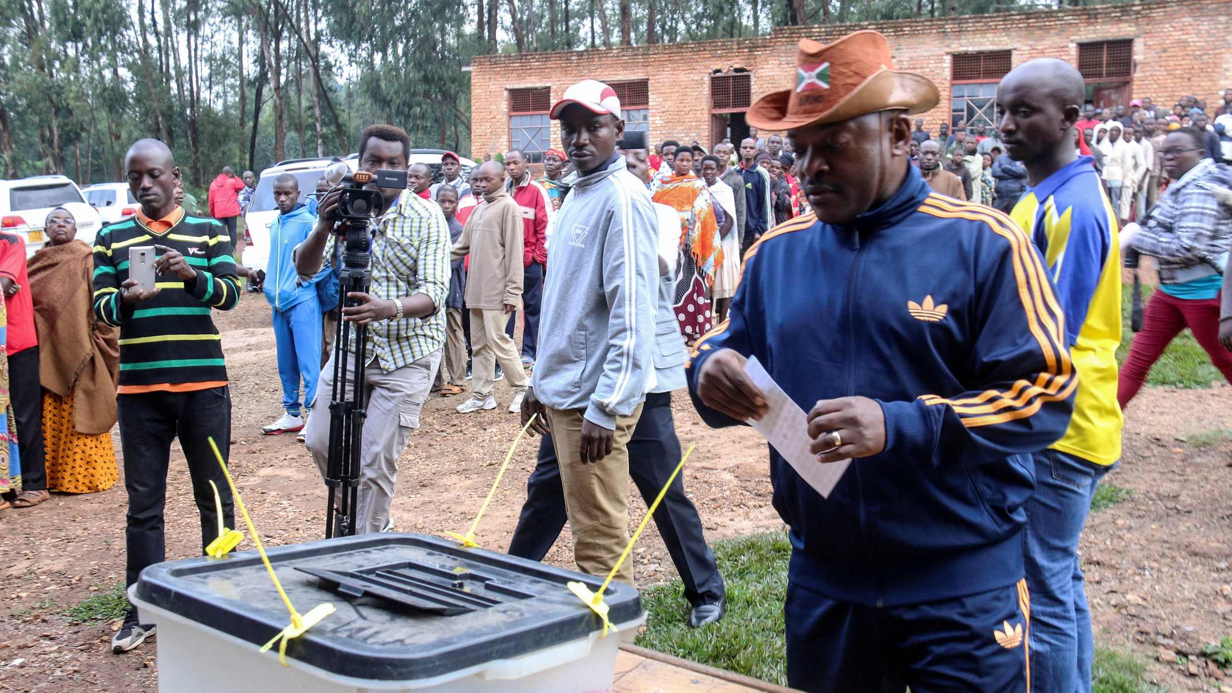 Burundians Vote For Reforms Extending Presidential Terms Cgtn