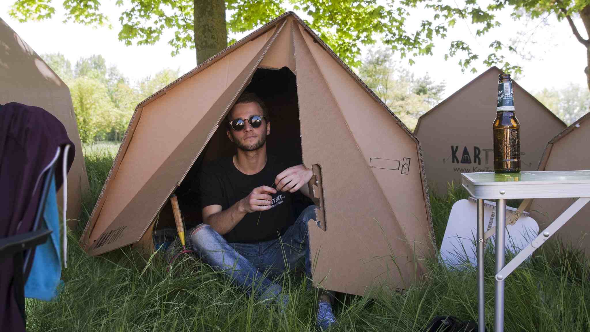 Gezond rem Beraadslagen Recyclable cardboard tents pitch up at music festivals - CGTN