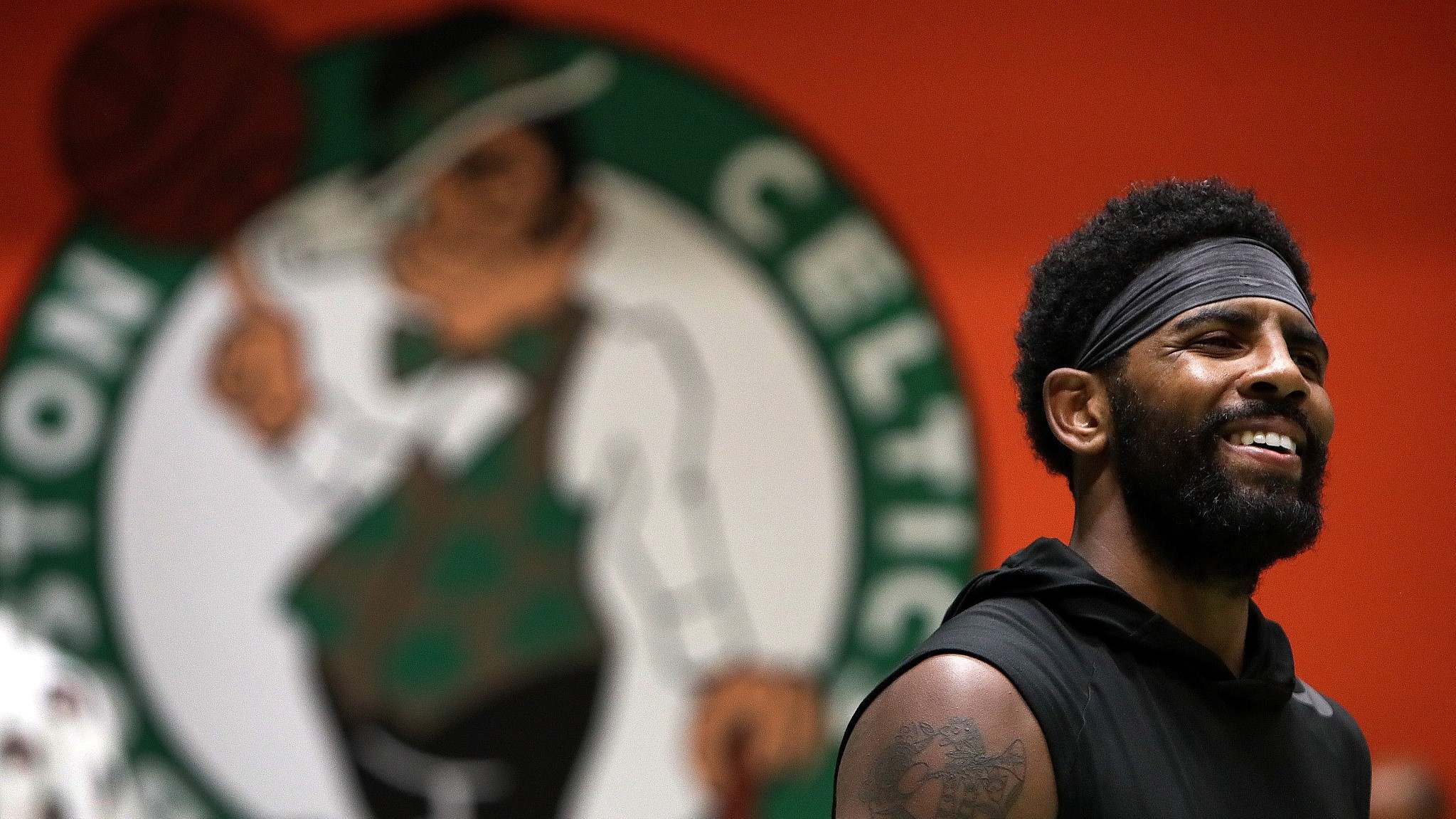Celtics' Kyrie Irving says he plans to re-sign with Boston