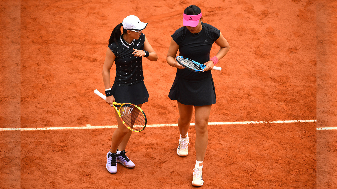 Chinese duo defeated in women's doubles final at French Open - CGTN