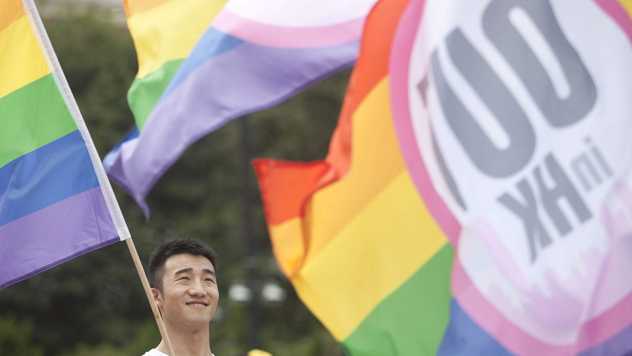 Hong Kongs High Court Grants Uk Lesbian Right To Spousal Visa Cgtn 4513