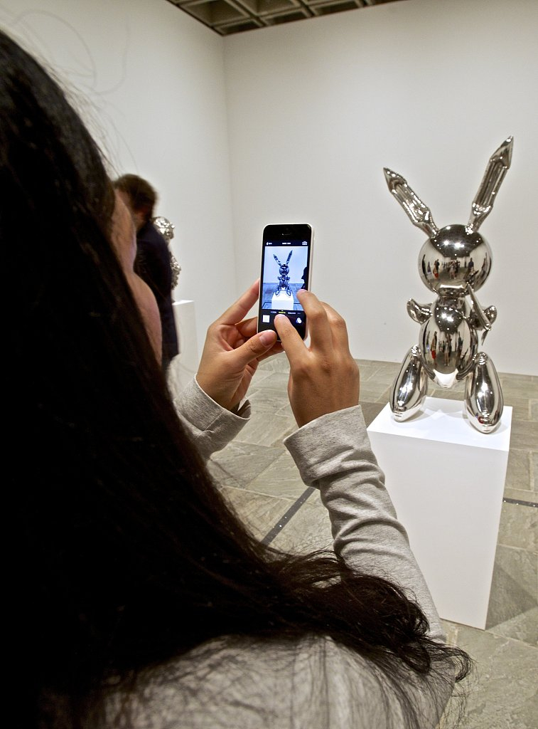 Jeff Koons's Bunny Sets a New Record for a Living Artist in