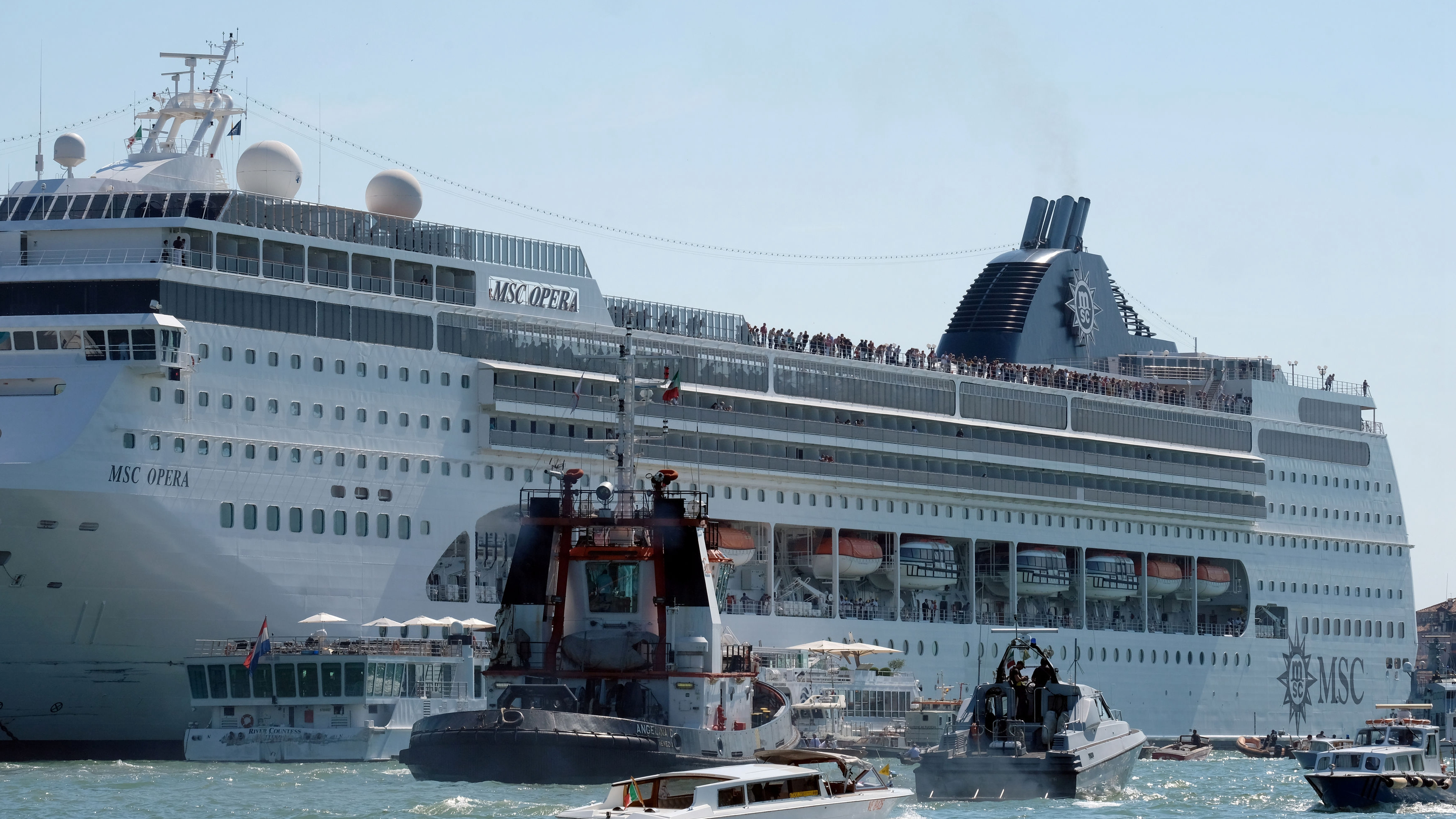 Cruise ship collides with Venice tourist boat, injuring four people - CGTN