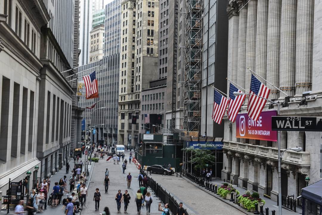 US stocks post weekly loss amid tech sell-off, trade fears - CGTN