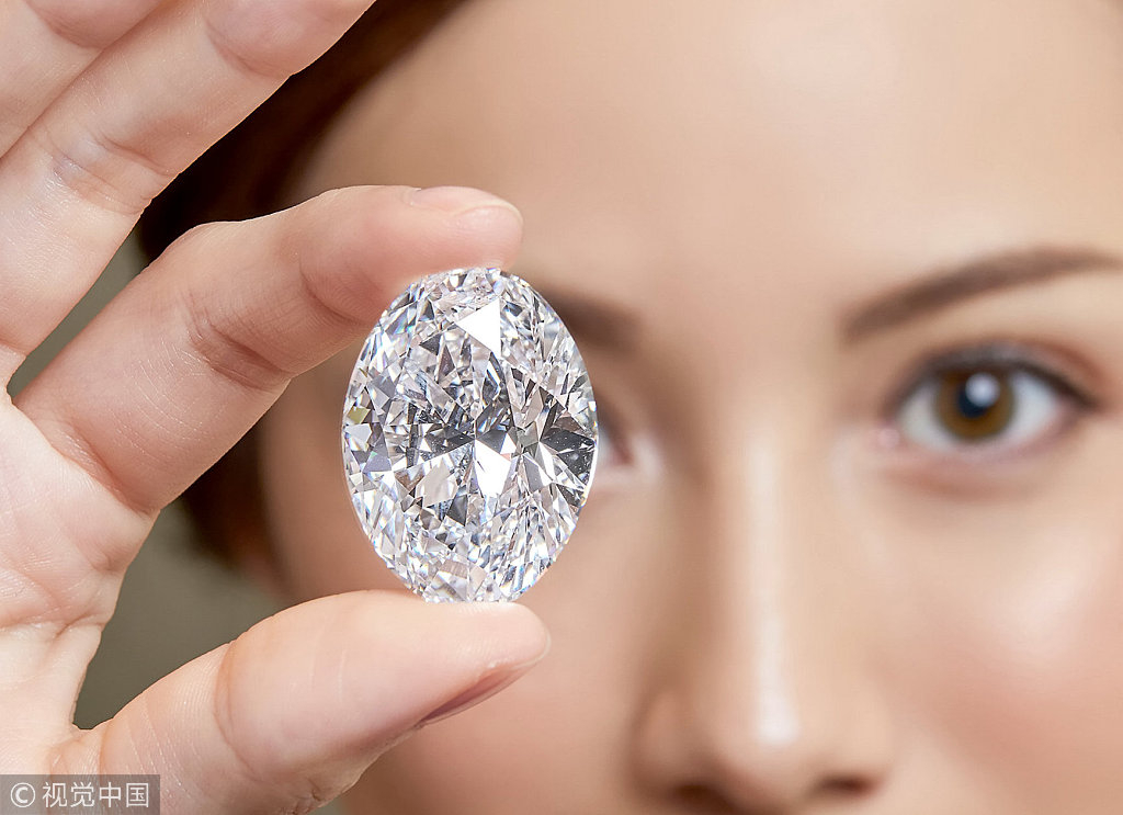 world-s-one-in-three-88-22-carat-diamonds-sold-to-a-japanese-father-cgtn