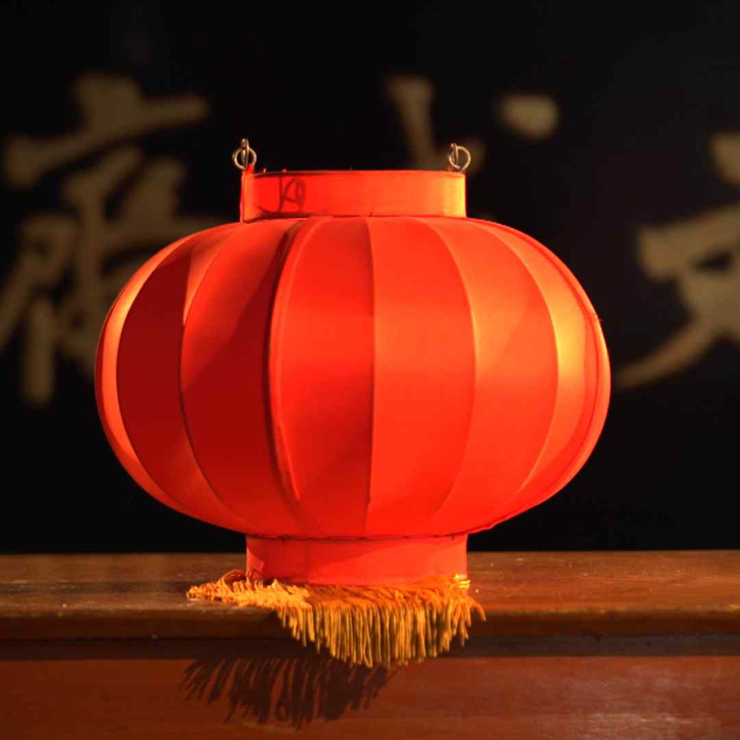 Beijing palace lantern maker keeps the traditional craft alive - CGTN, image size:1080x1080