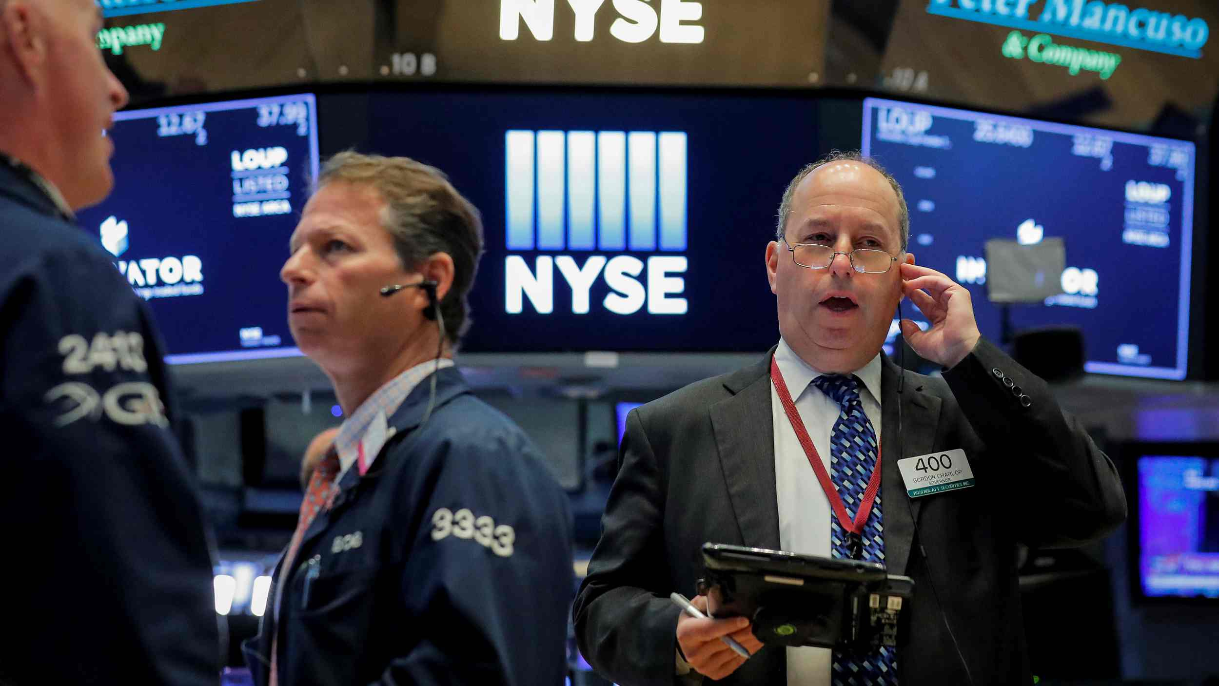 U.S. stocks close lower amid mixed economic data - CGTN