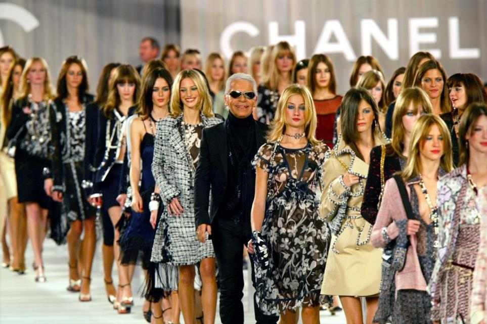 Legendary fashion designer Karl Lagerfeld dies at 85 - CGTN