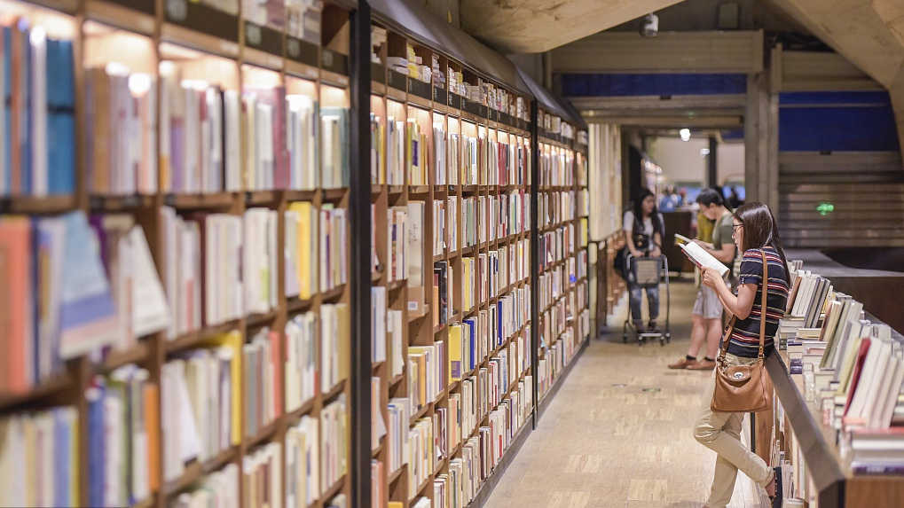 Chinese bookstore chain awarded Bookstore of the Year in London  CGTN