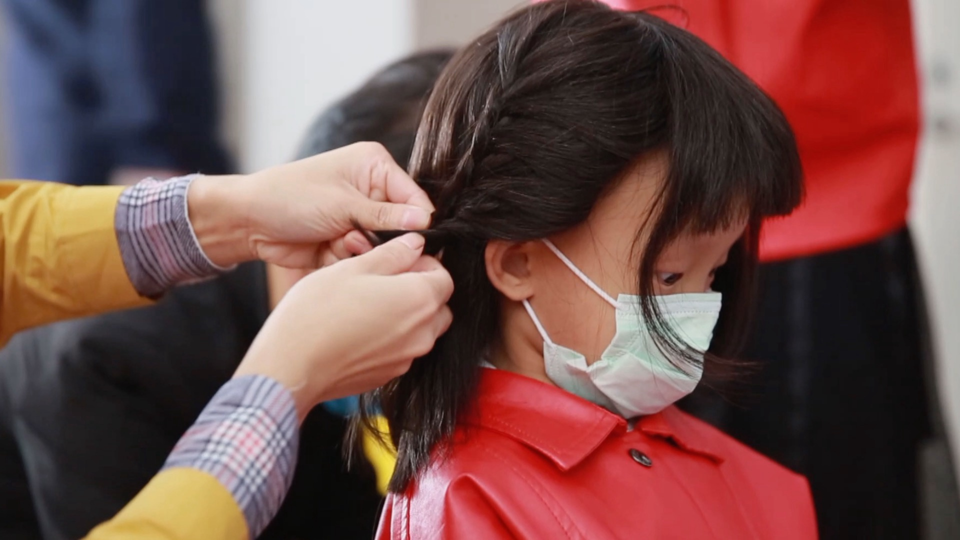 Care by hair: Wig donation helps Chinese children with cancer - CGTN