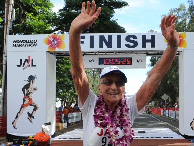 The world's oldest woman to complete half-marathon - CGTN