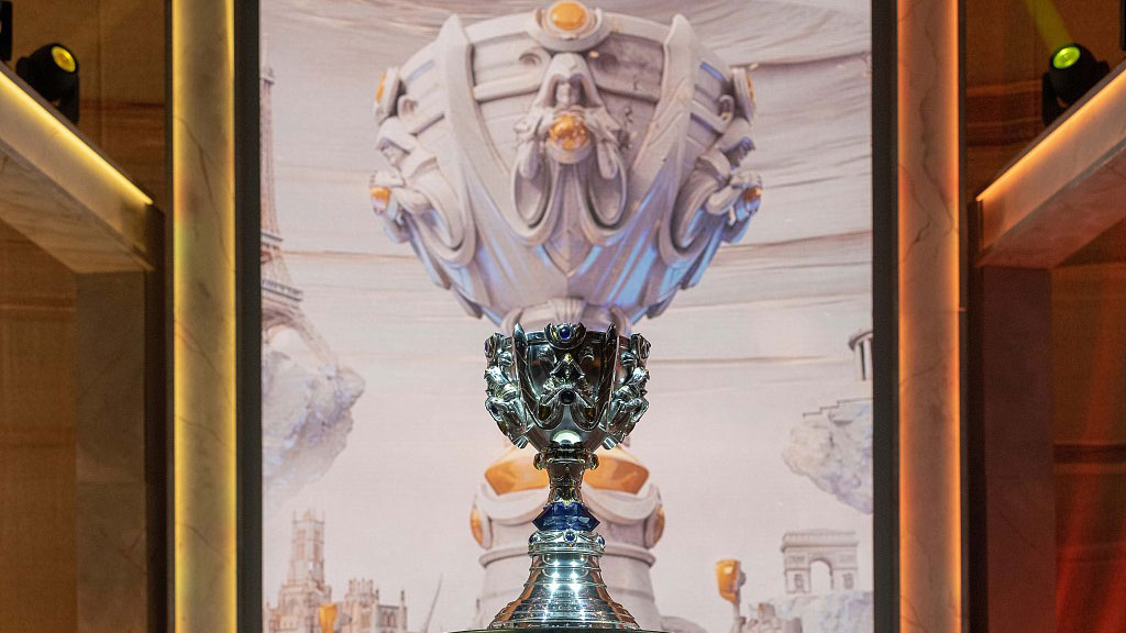 Leak: Louis Vuitton partners with League of Legends on trophy +