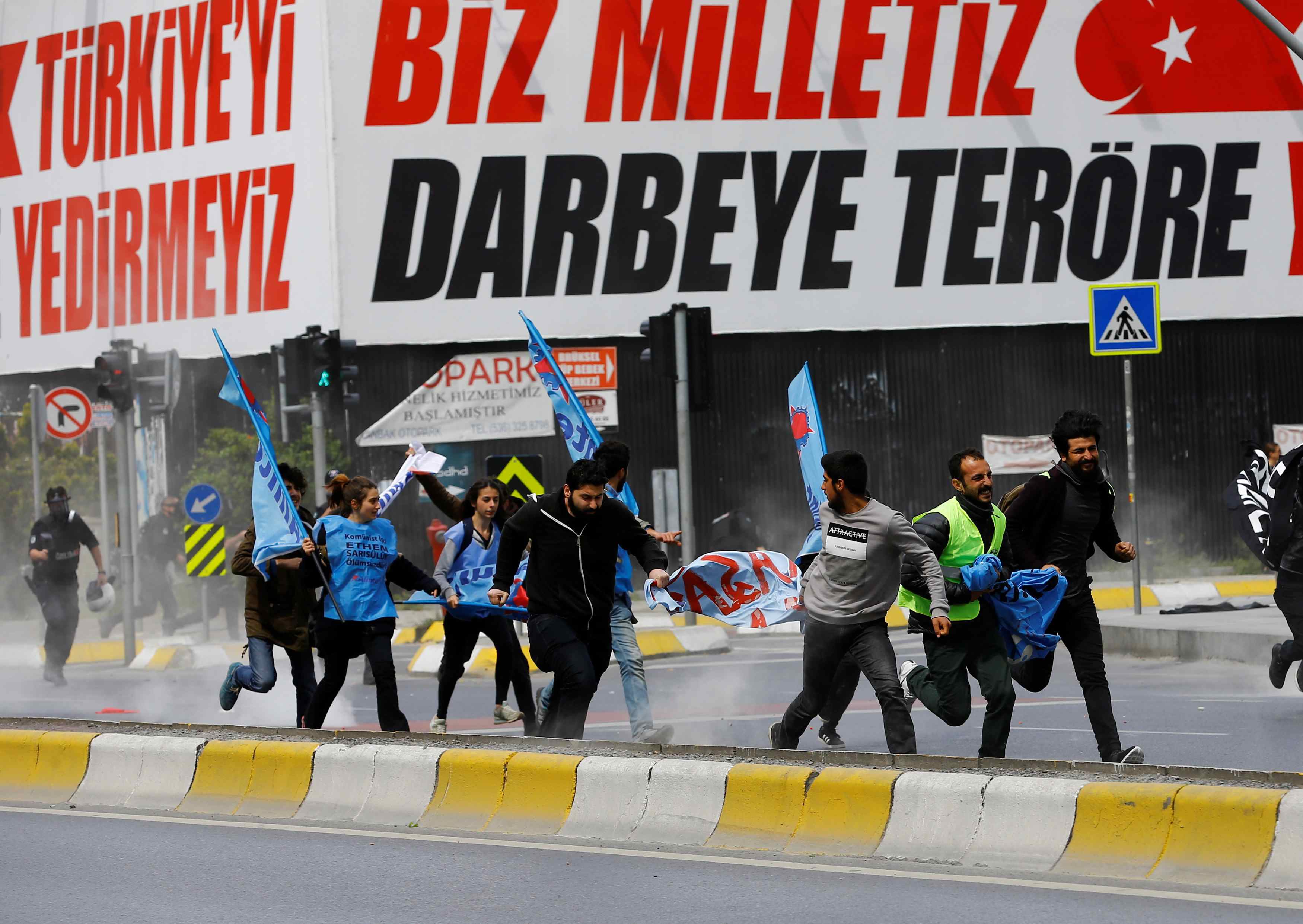 Police Fire Tear Gas To Disperse May Day Protesters In Istanbul - CGTN