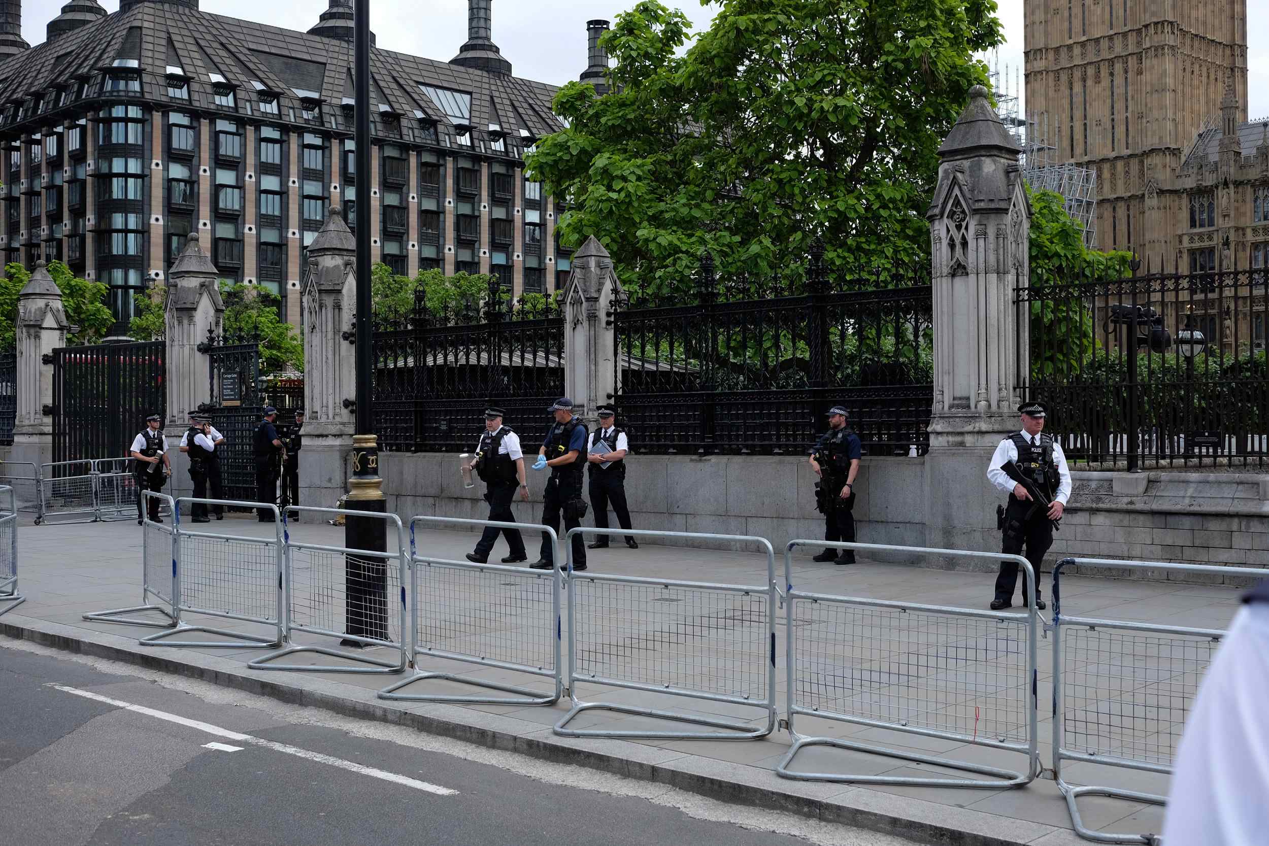 UK armed police arrest suspected knifeman near parliament - CGTN