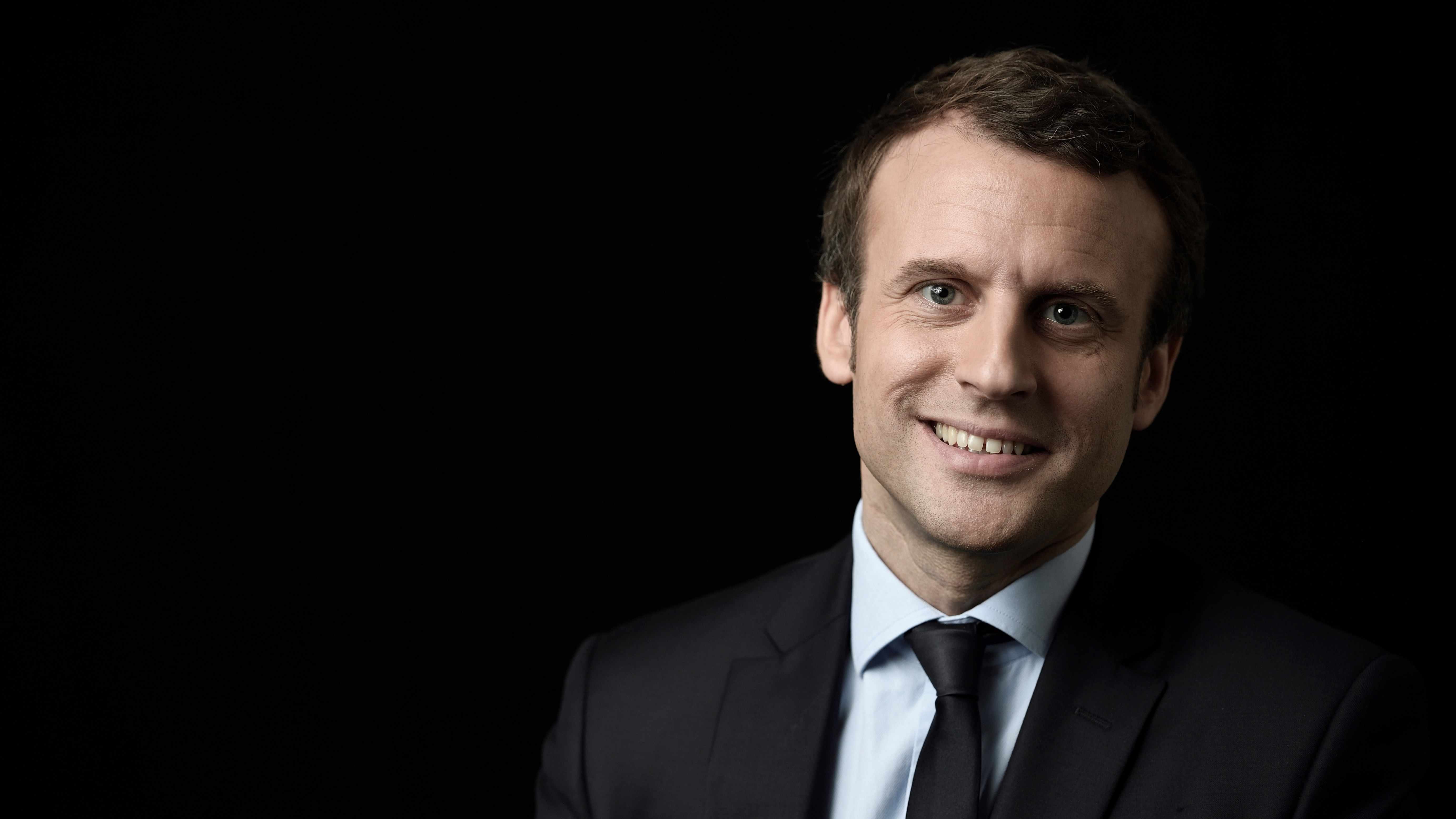 Эммануэль макрон красивый. Эммануэль макрон 2017. Серьезный эммануэль макрон. Эммануэль макрон фото. Эммануэль макрон.