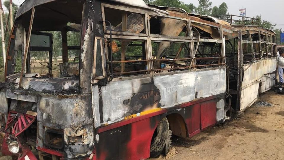 22 killed in India bus crash, fire - CGTN