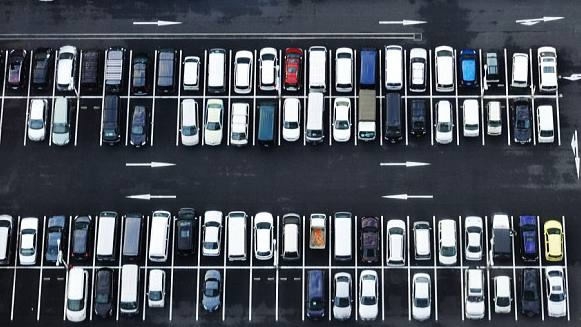 Report shows extreme shortage of parking spaces in China's megacities ...