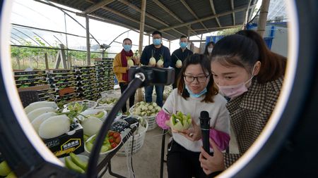 Farmers sell melons online amid COVID-19 outbreak - CGTN