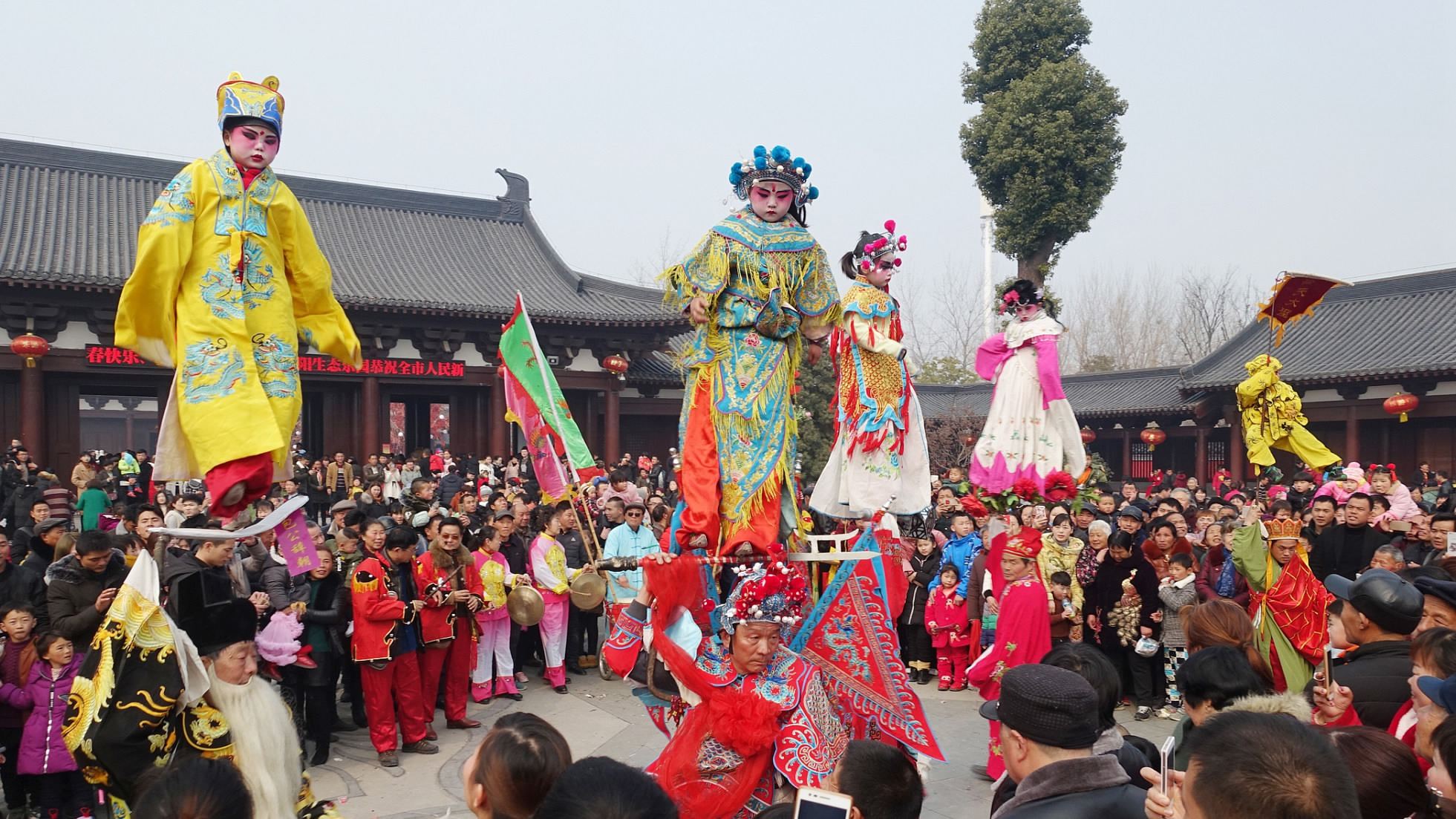 spring-festival-when-china-turns-red-and-brighter-and-everyone-is