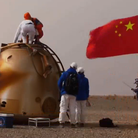 Shenzhou-13 Spaceship Successfully Lands In North China